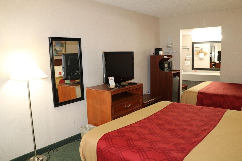 Red Roof Inn Walton - Richwood Kültér fotó