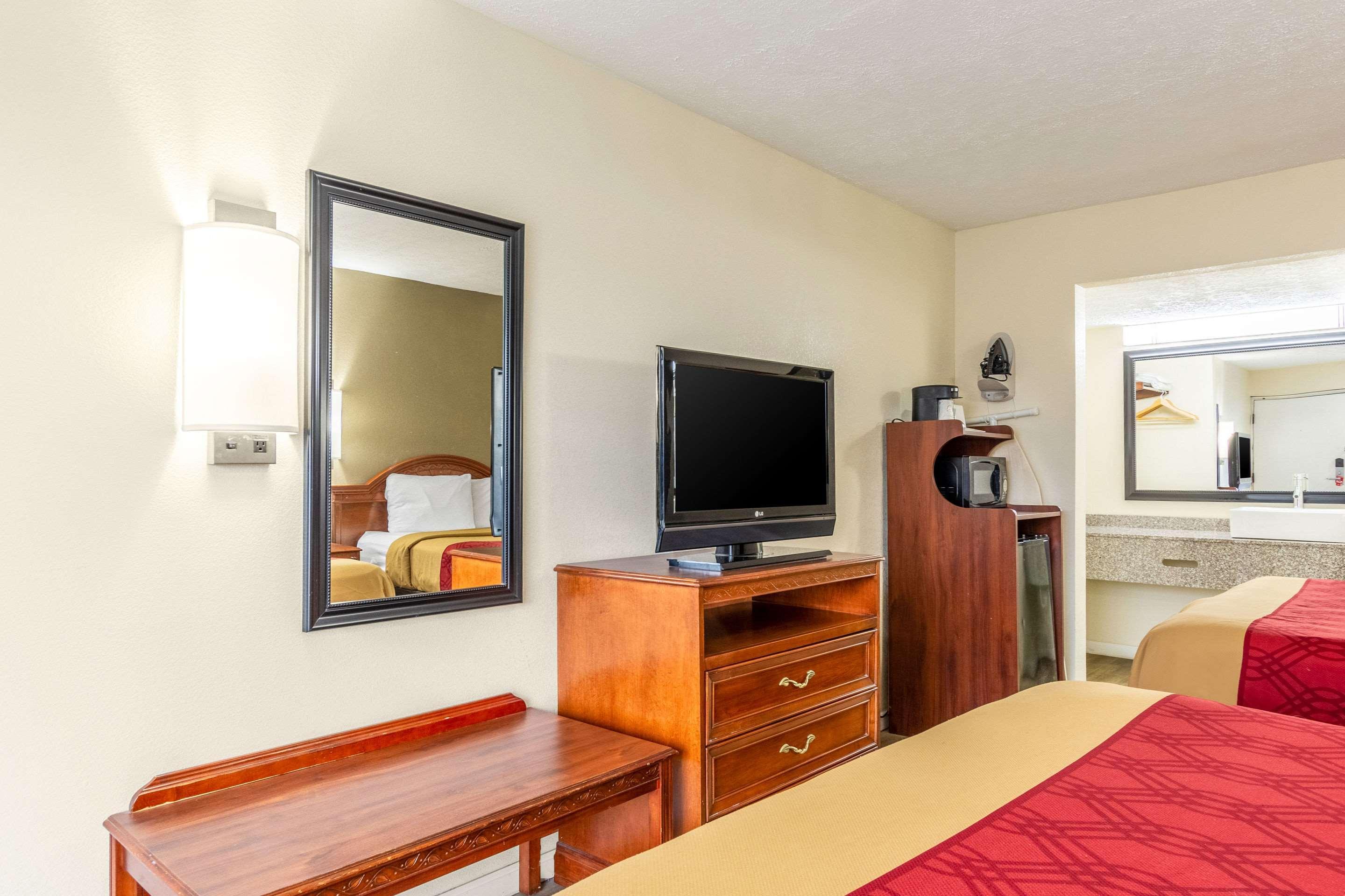 Red Roof Inn Walton - Richwood Kültér fotó