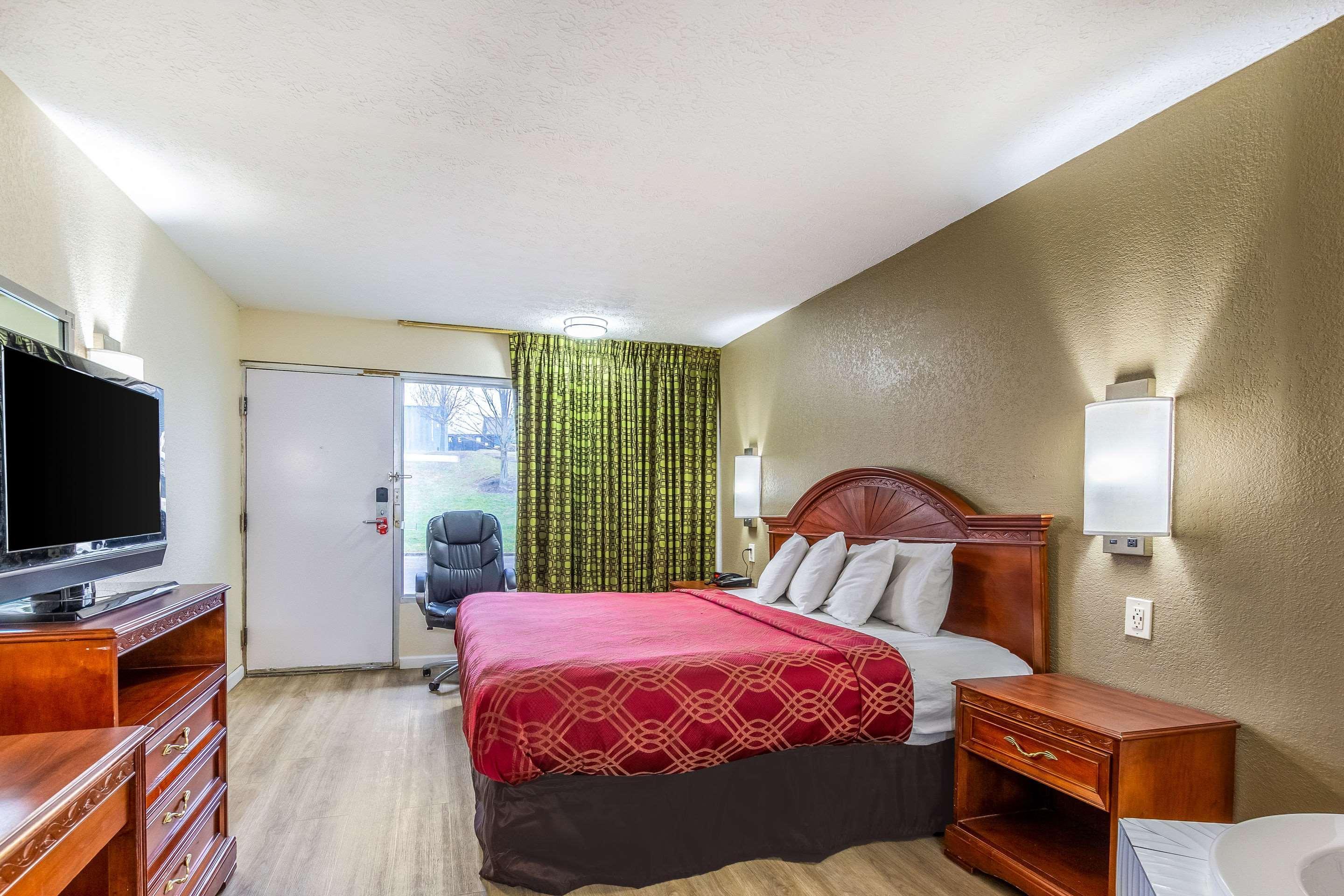 Red Roof Inn Walton - Richwood Kültér fotó